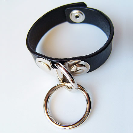 VACANT リストバンド リング ブラック（WRIST BAND RING BLACK）【アクセサリー】の通販。【100円分ポイントプレゼント】｜最新アーティストの紹介＆音源・アーティストグッズ等個性的な音楽関連商品の通販