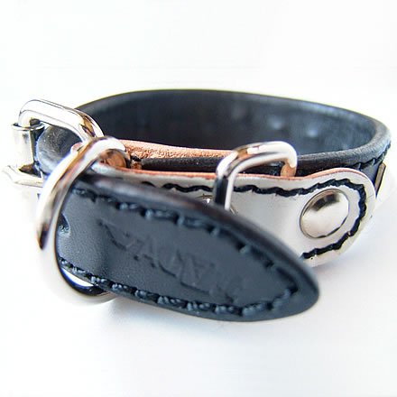 VACANT リストバンド ダイヤモンド型メタルスタッズ（WRIST BAND DIAMOND STUDS）【アクセサリー】の｜最新アーティストの紹介＆音源・アーティストグッズ等個性的な音楽関連商品の通販