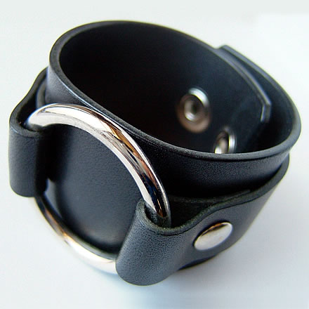 VACANT リストバンド リング ダブル ホック（WRIST BAND RING DOUBLE HOOK）【アクセサリー】｜最新アーティストの紹介＆音源・アーティストグッズ等個性的な音楽関連商品の通販